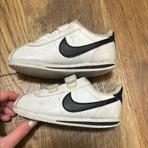 Nike Kids White and Black Velcro Sneakers